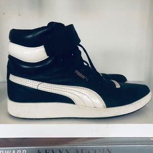 Puma Pointed Toe HiTops in Black/White Leather
